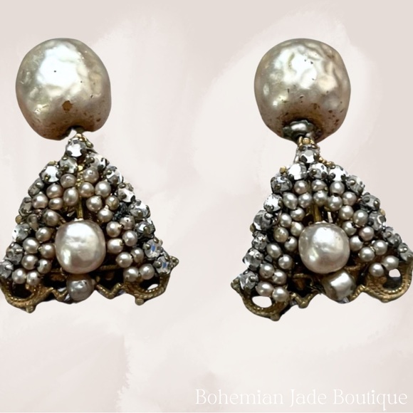 Miriam Haskell Signed Vintage Pearl Drop Clip On Earrings - Picture 3 of 5